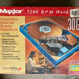 Maxtor DiamondMax Plus  30GB 7200RPM ATA-133 2MB Cache 3.5-Inch Hard Drive